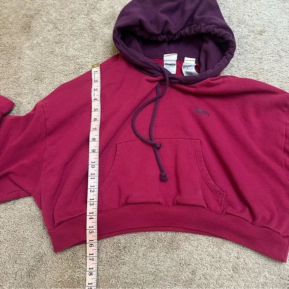 Levi’s 90s Retro Colorblock Berry Pink And Purple Crop Hoodie Size Large lounge - Picture 3 of 7